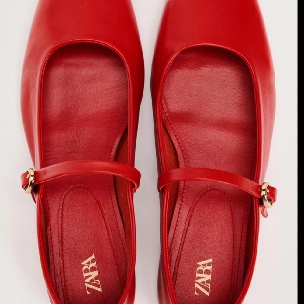 Zara Women's Red Flats NWT